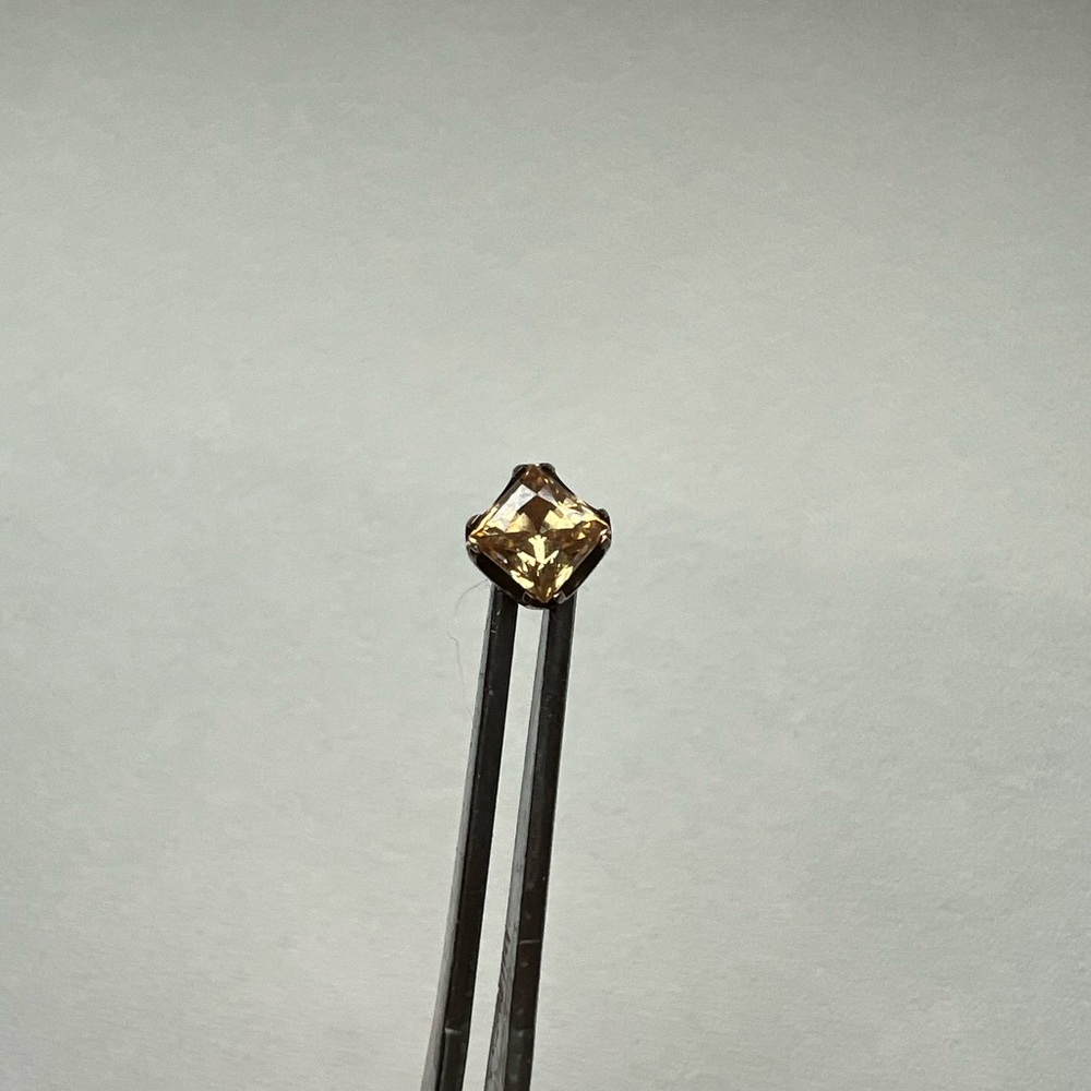Anatometal 16g princess cut champagne gem threaded end
